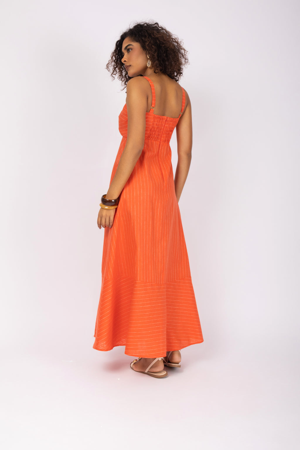 Vestido longo em linho com listras