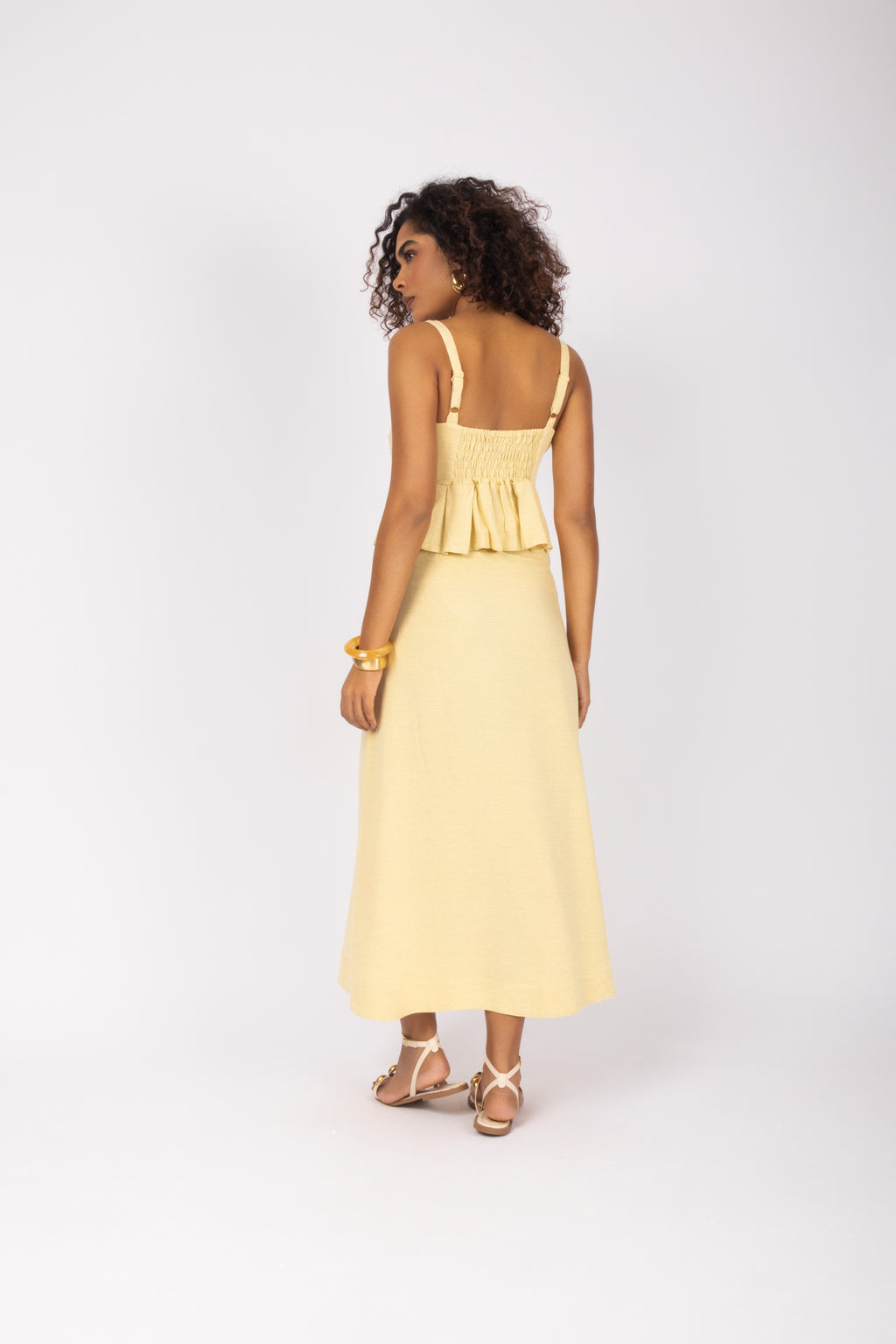 Saia midi com zíper frontal