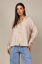 Camisa com pregas