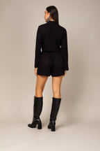 Conjunto mini blazer e shorts texturizado