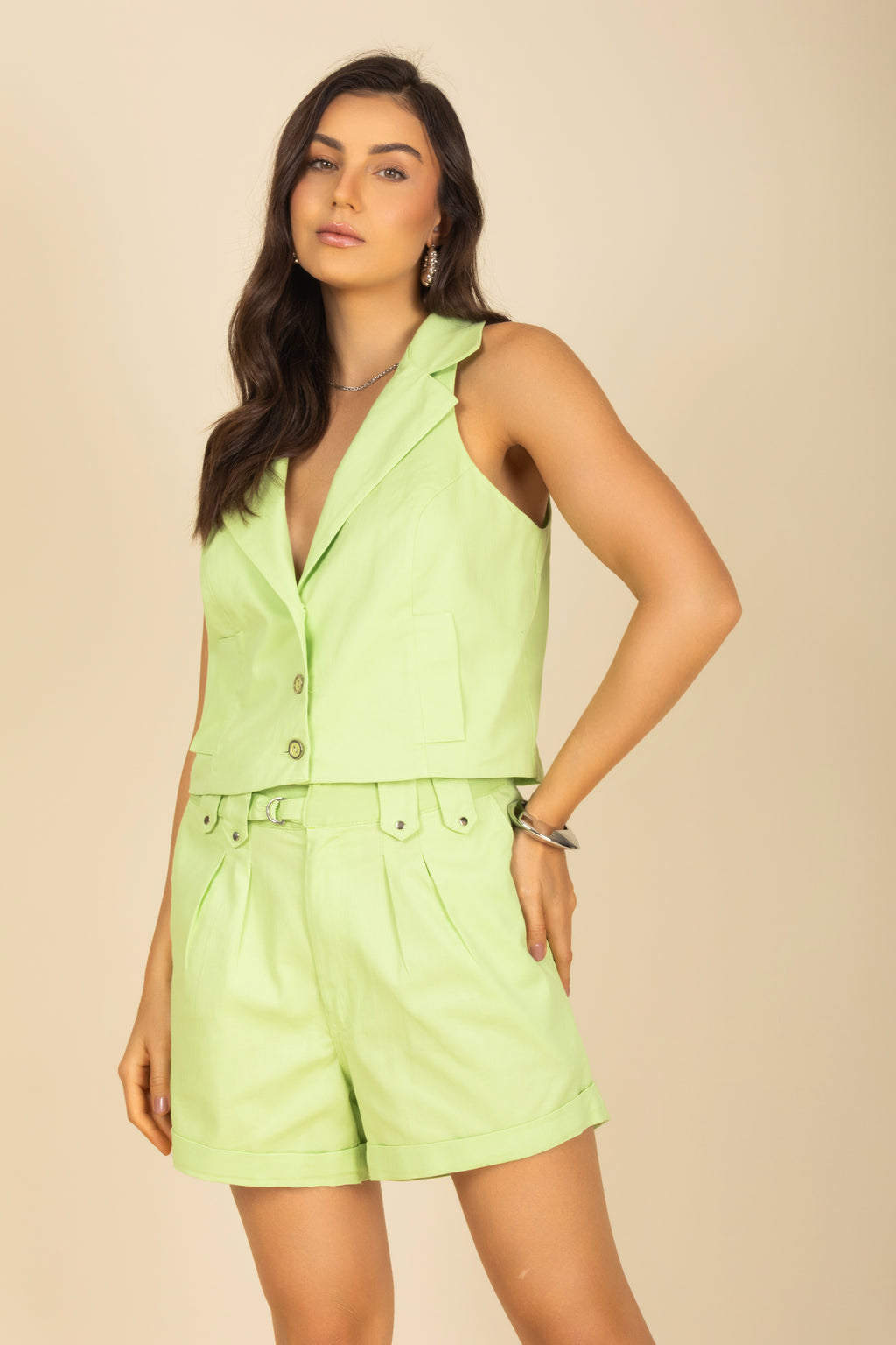 Short de alfaiataria com detalhes