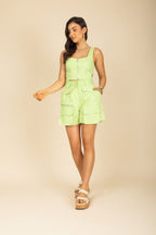 Conjunto em sarja de top e shorts