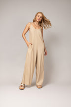 Macacão de alças finas