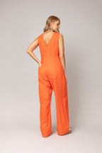 Macacão bicolor sem mangas em linho