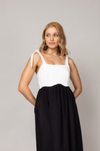 Vestido midi bicolor com alças