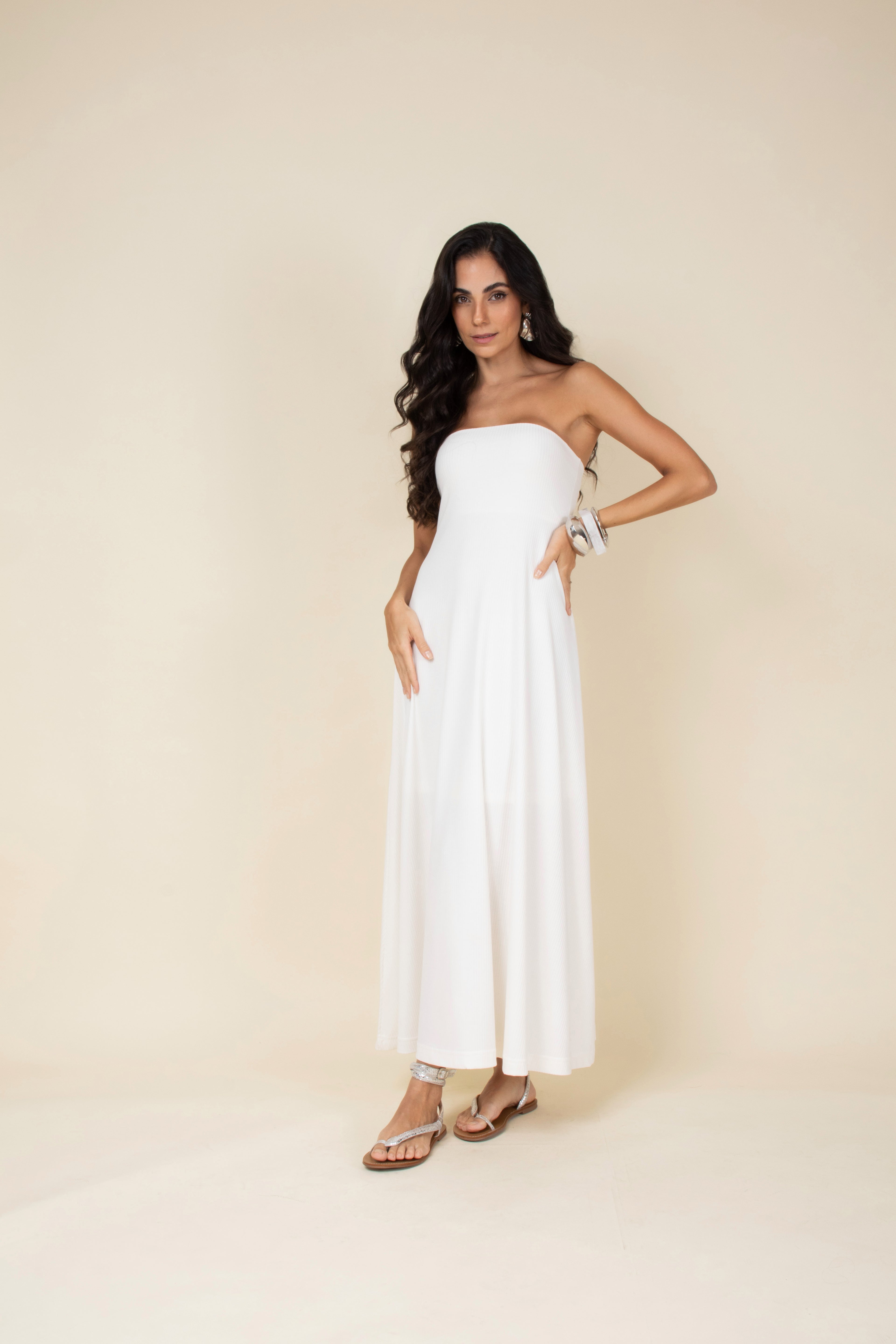 Vestido em malha sem alça