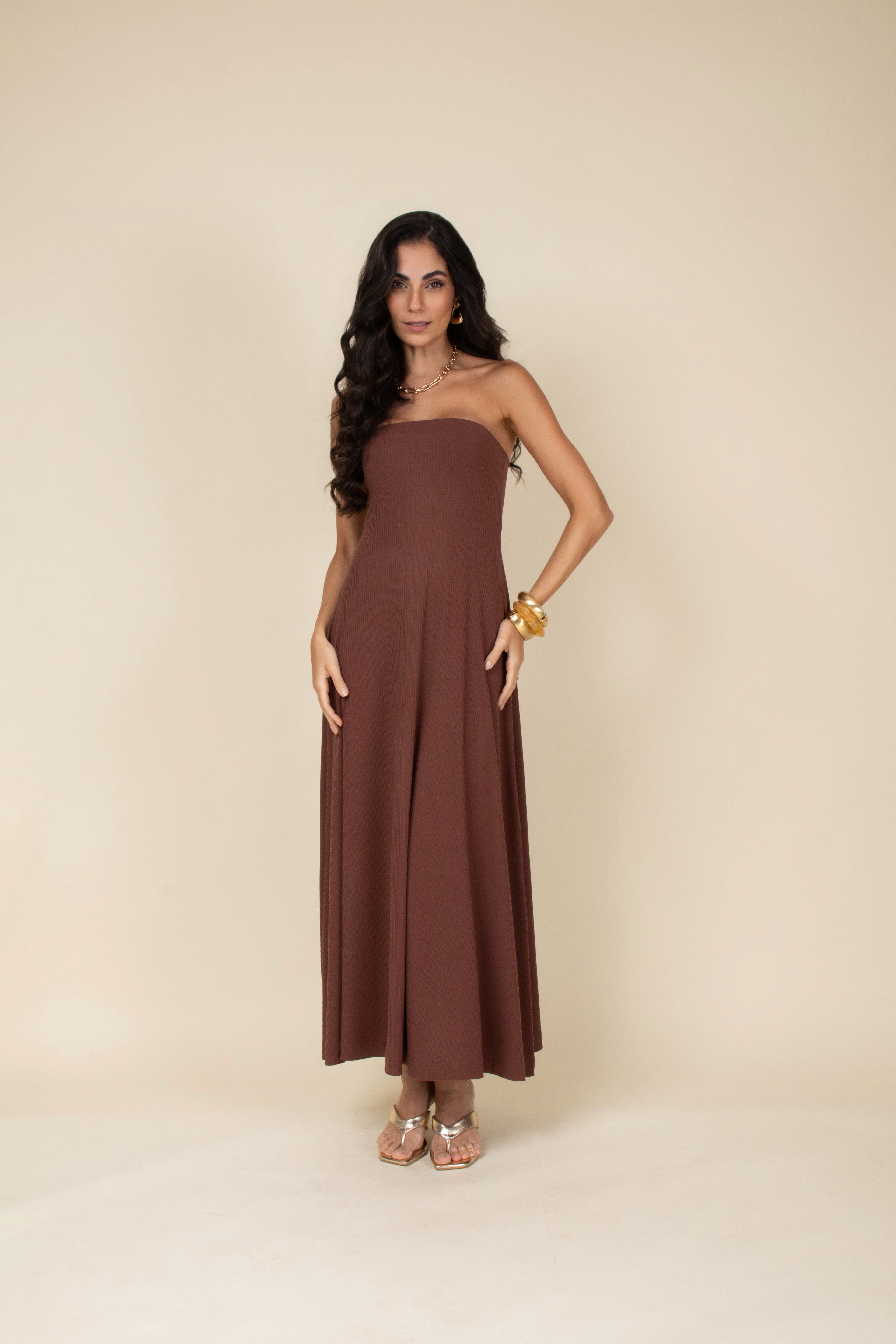 Vestido em malha sem alça