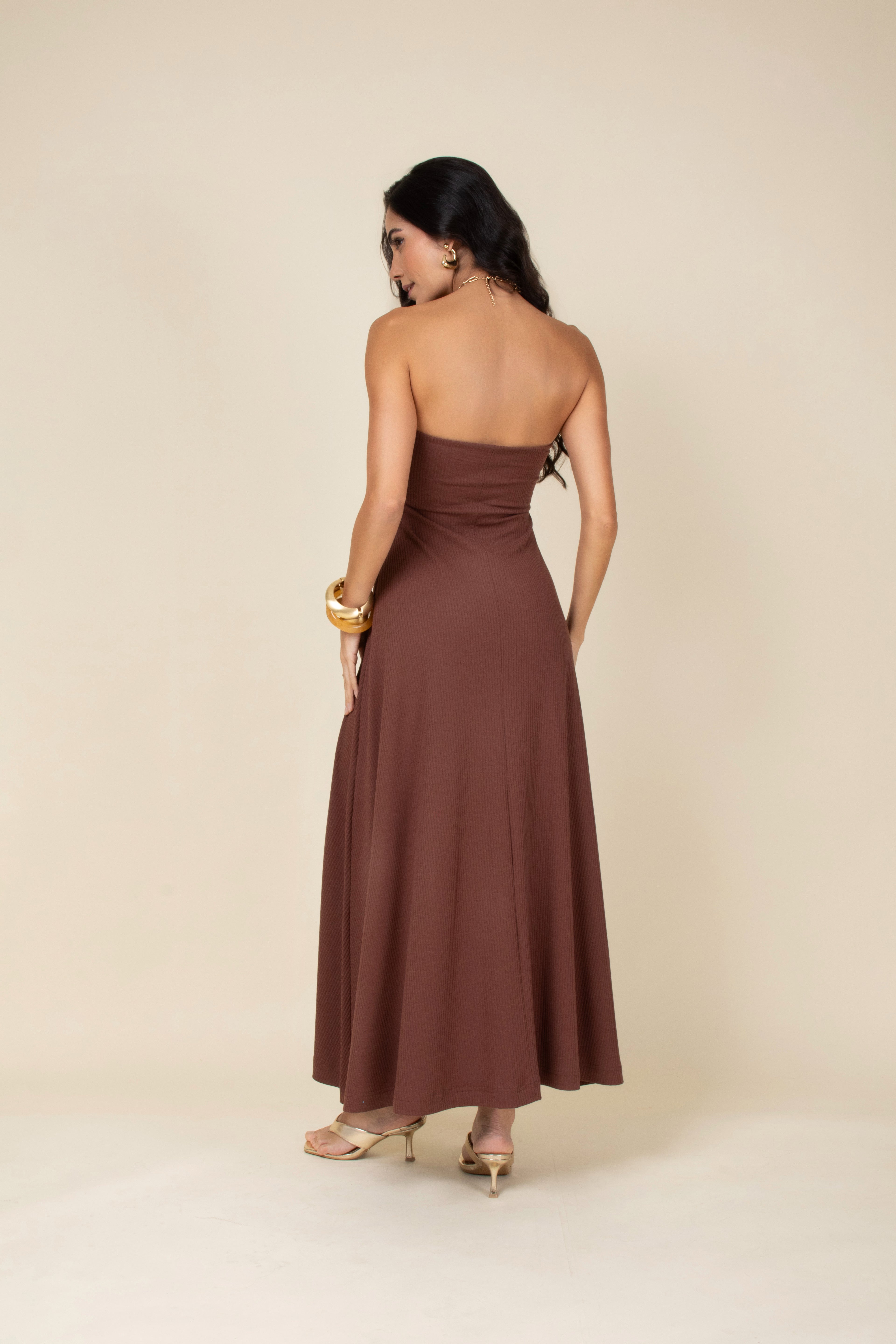 Vestido em malha sem alça