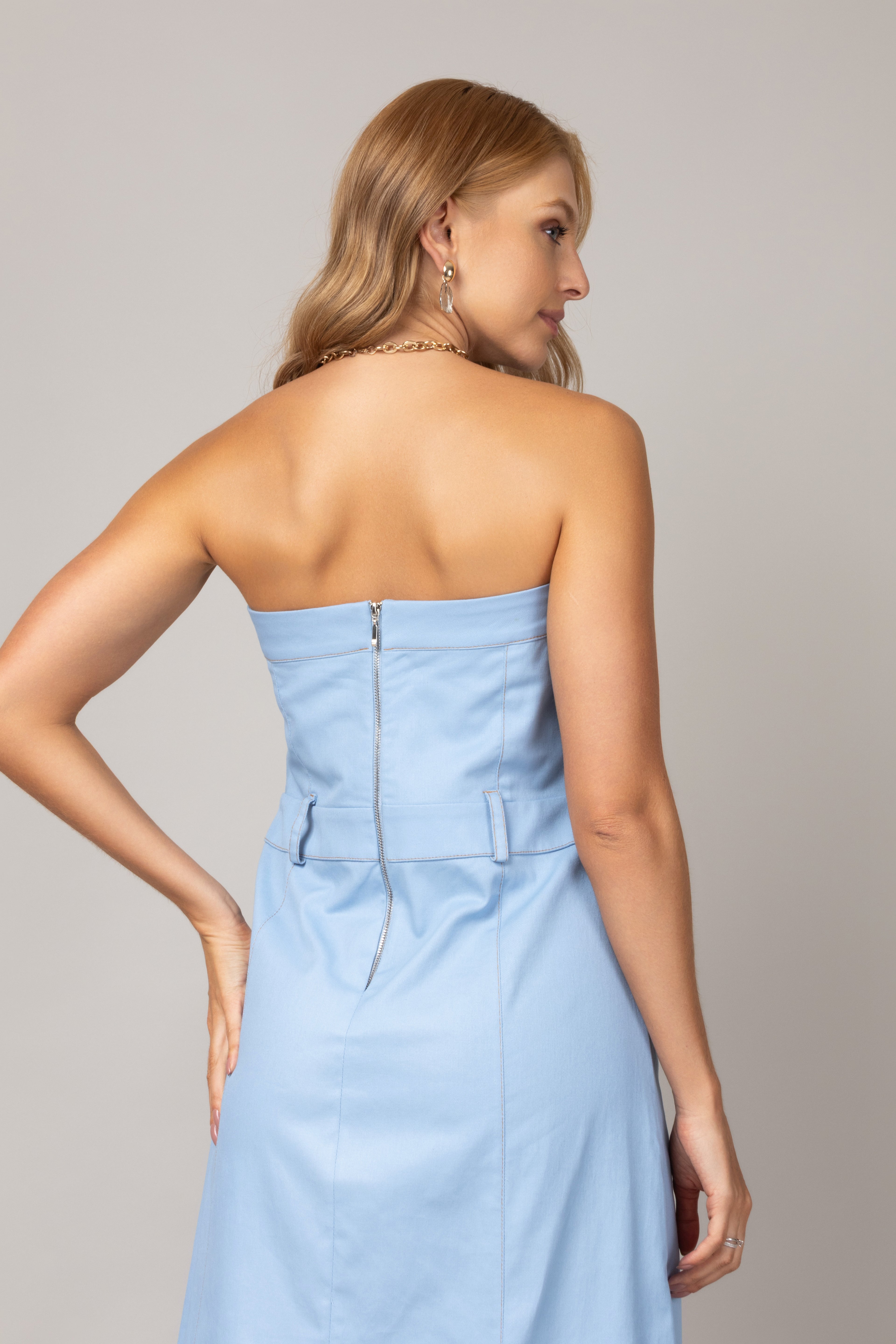 Vestido tomara que caia em sarja