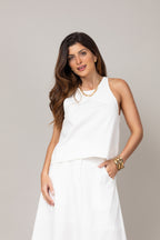 Conjunto top regata e saia assimétrica