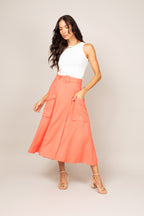 Saia midi com bolsos e cinto forrado