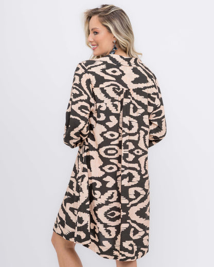 Vestido em viscose estampa animal print preto