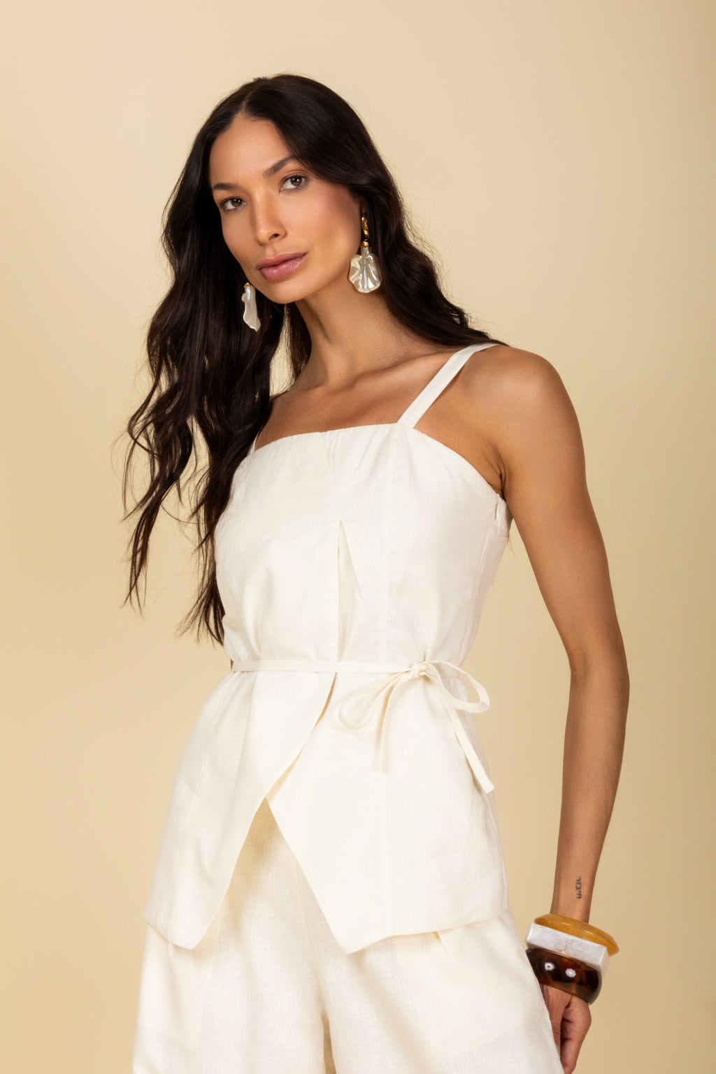 Conjunto blusa e calça em linho