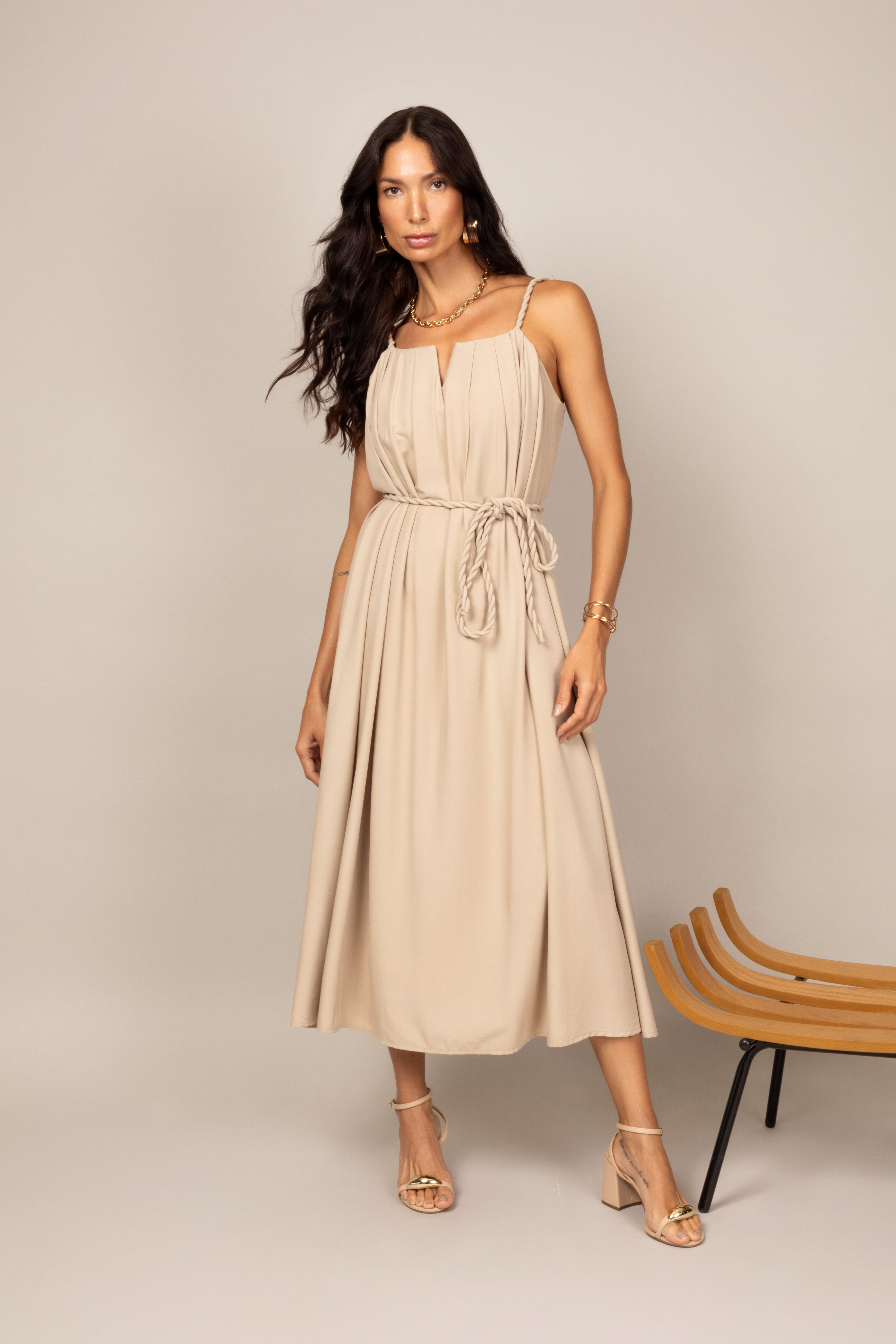 Vestido midi de alças trançada