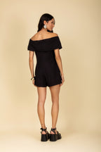 Macacão curto ombro a ombro