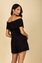 Macacão curto ombro a ombro