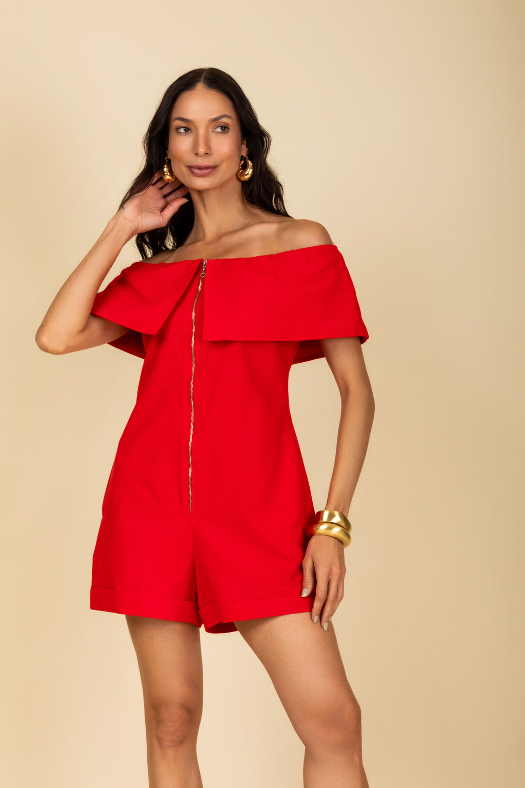 Macacão curto ombro a ombro