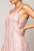 Macacão de linho listrado minimalista