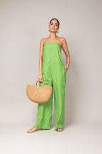 Macacão com bolsos cargo em linho