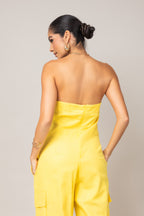 Macacão com bolsos cargo em linho