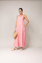 Vestido longo com bolsos laterais