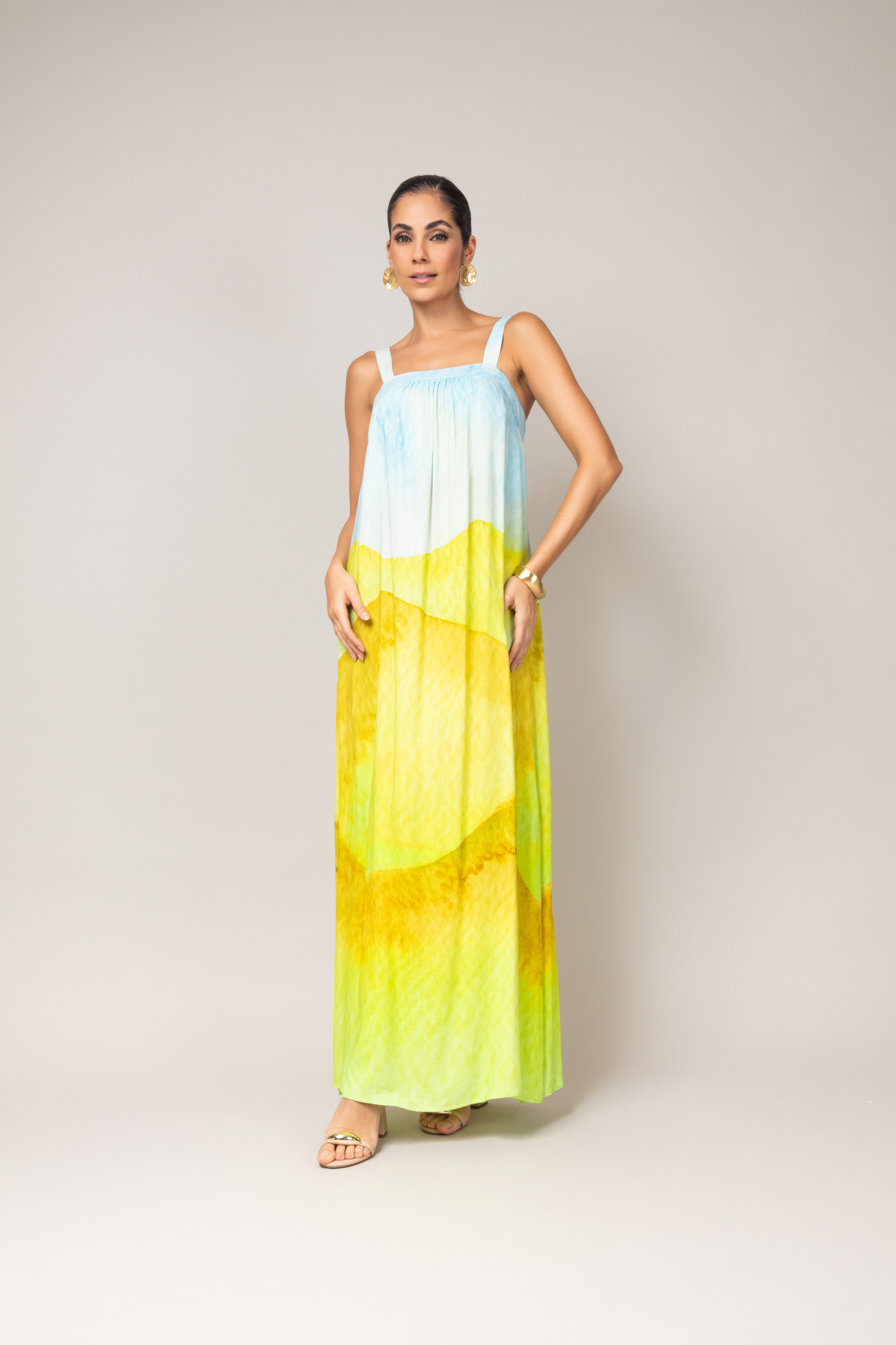 Vestido longo com amarração nas costas