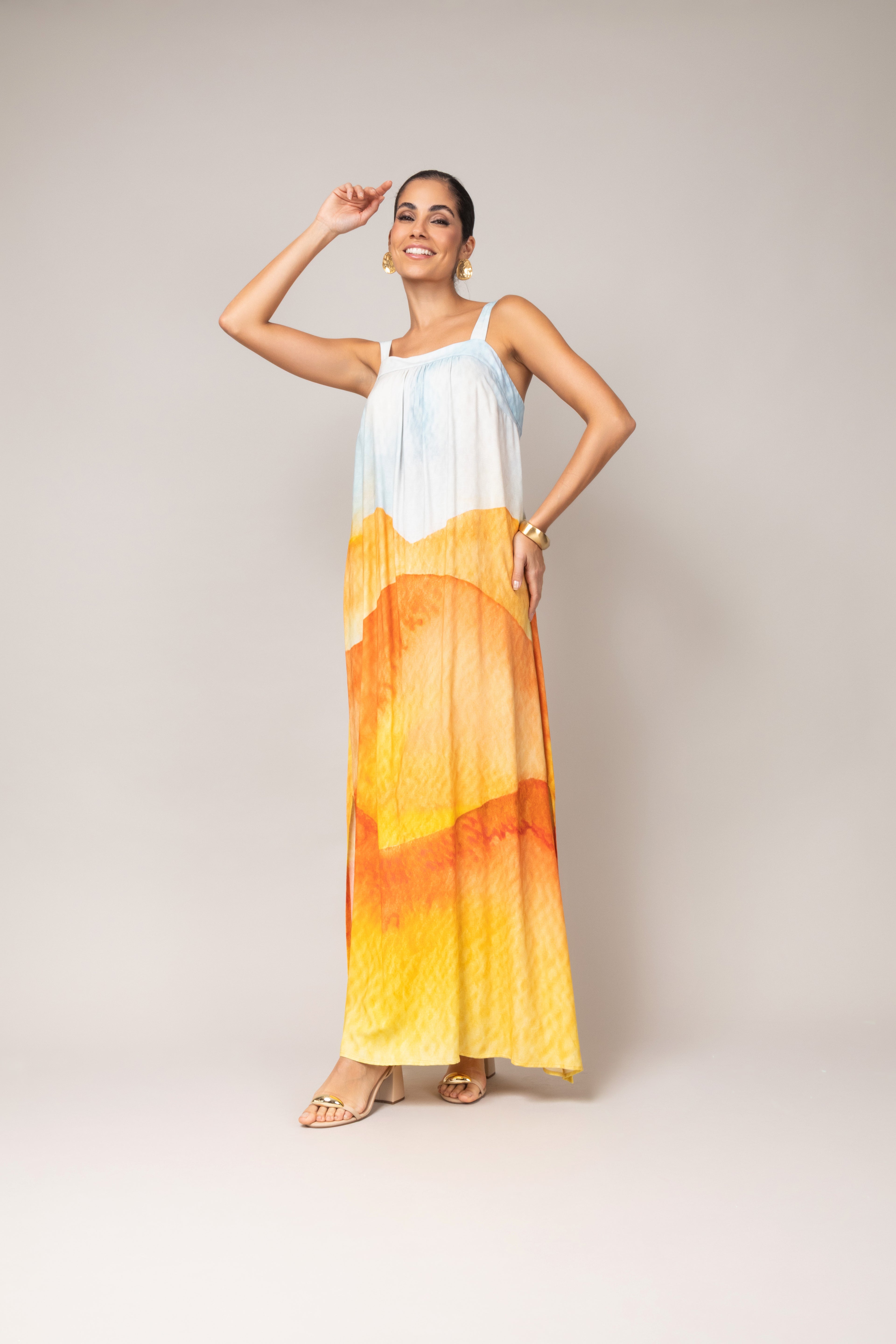 Vestido longo com amarração nas costas