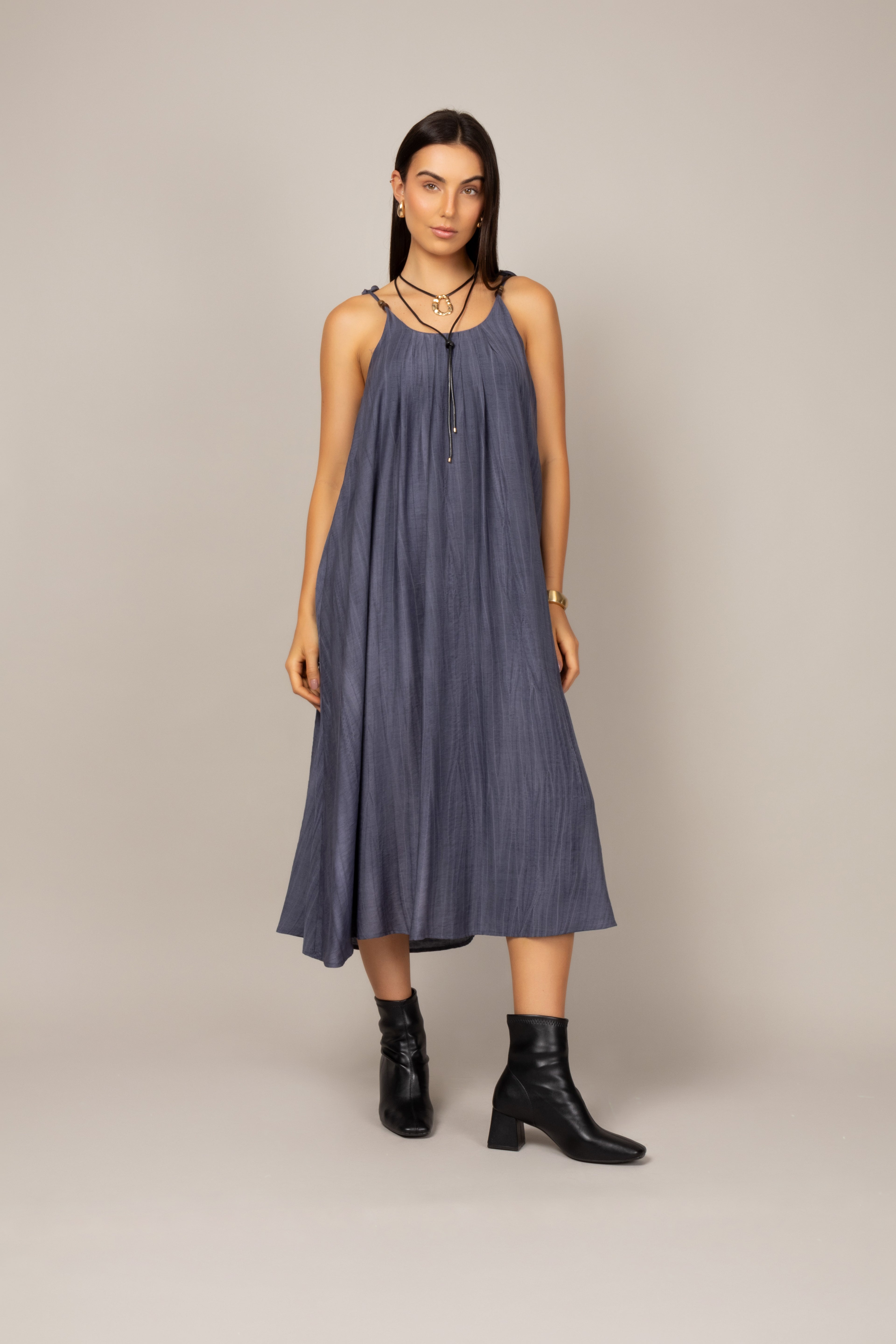 Vestido estonado de alças finas