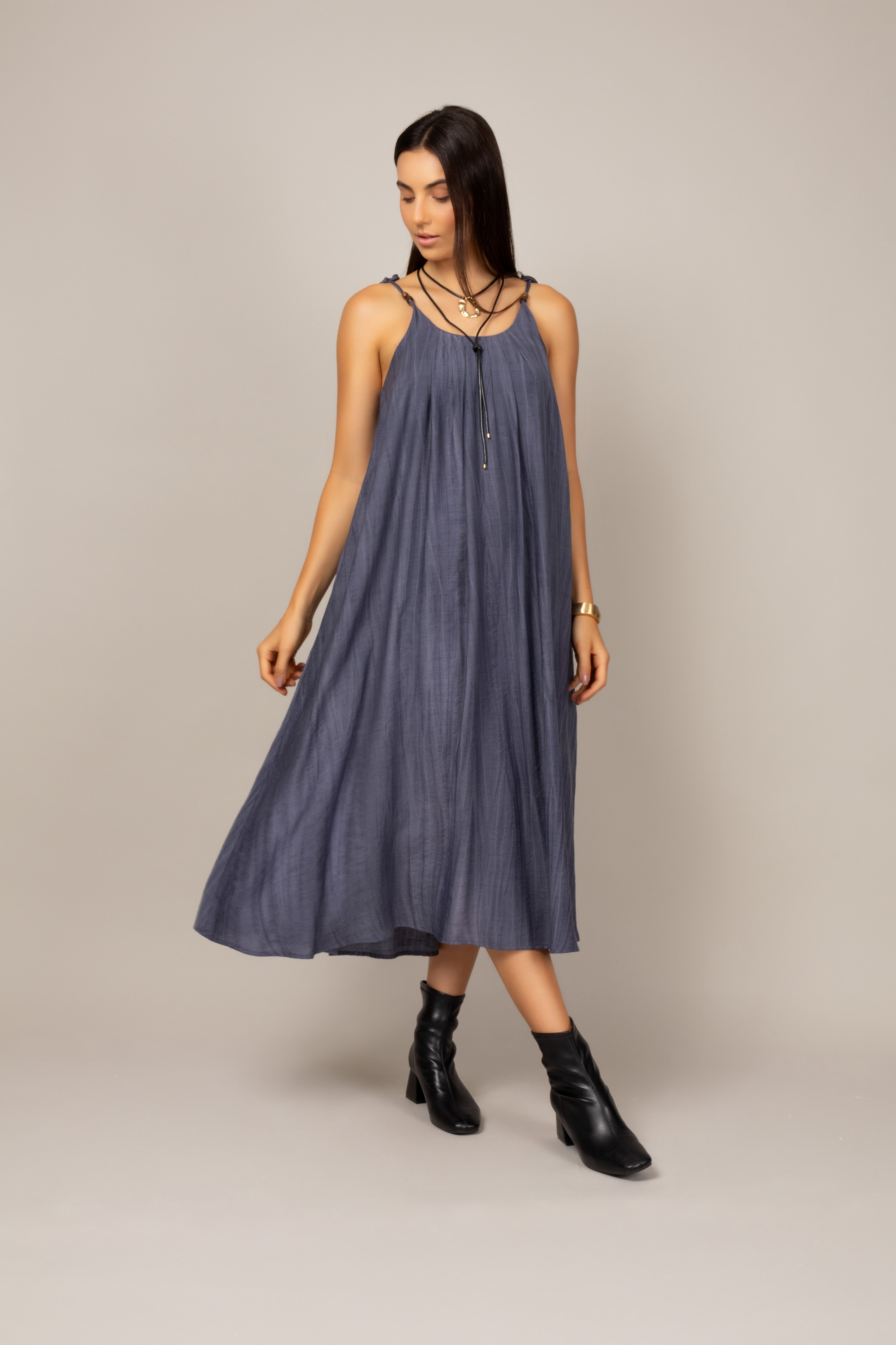 Vestido estonado de alças finas