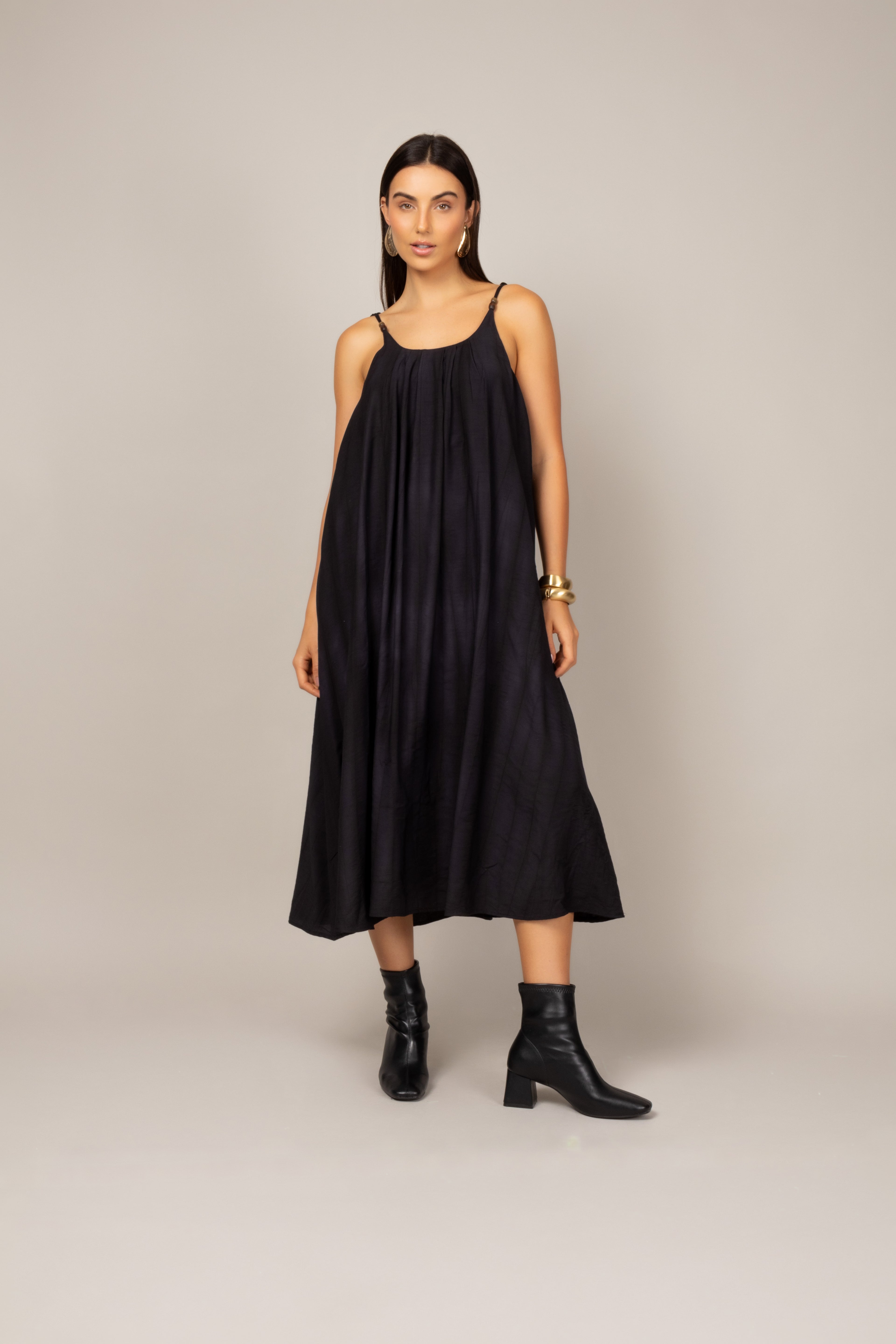 Vestido estonado de alças finas