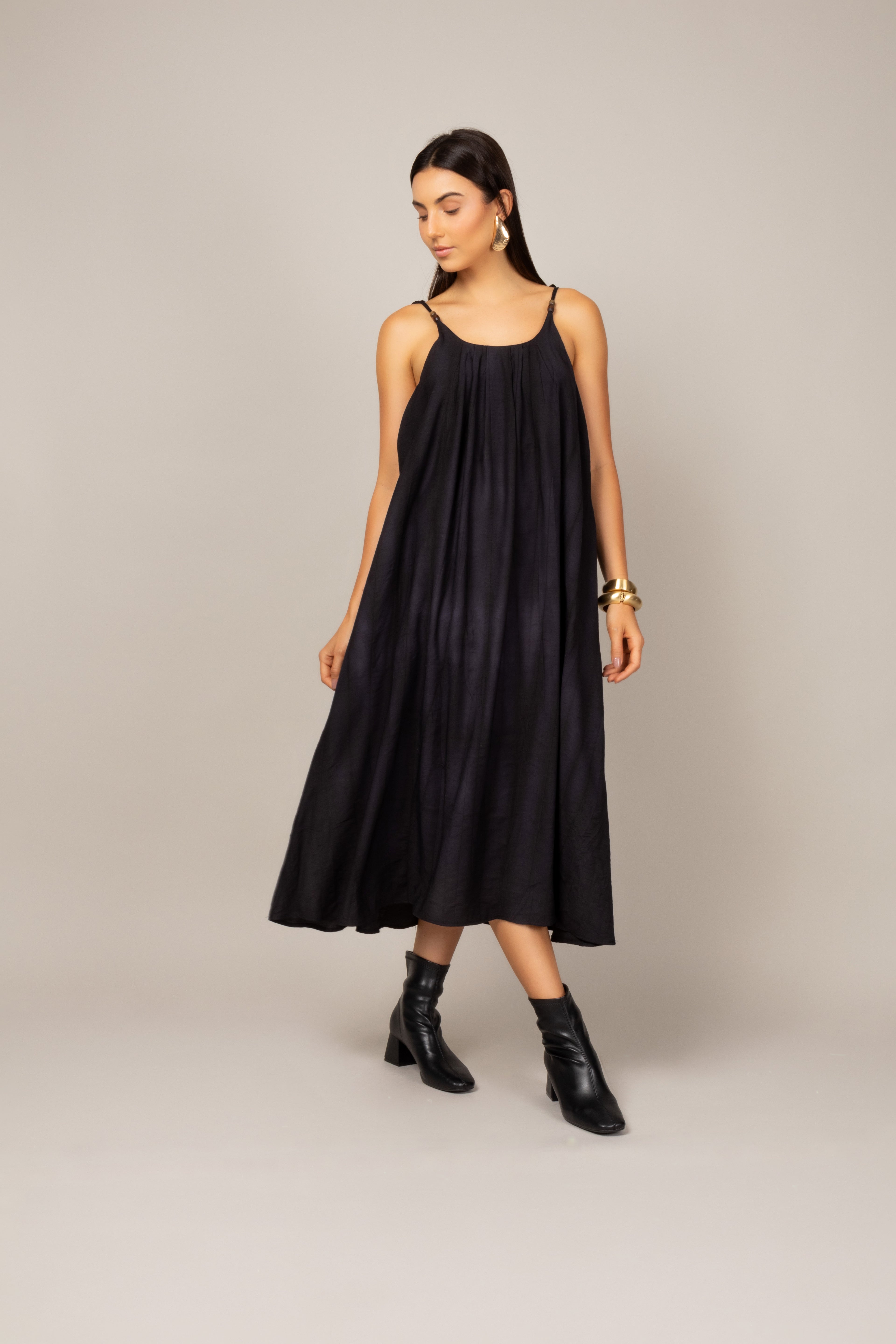 Vestido estonado de alças finas