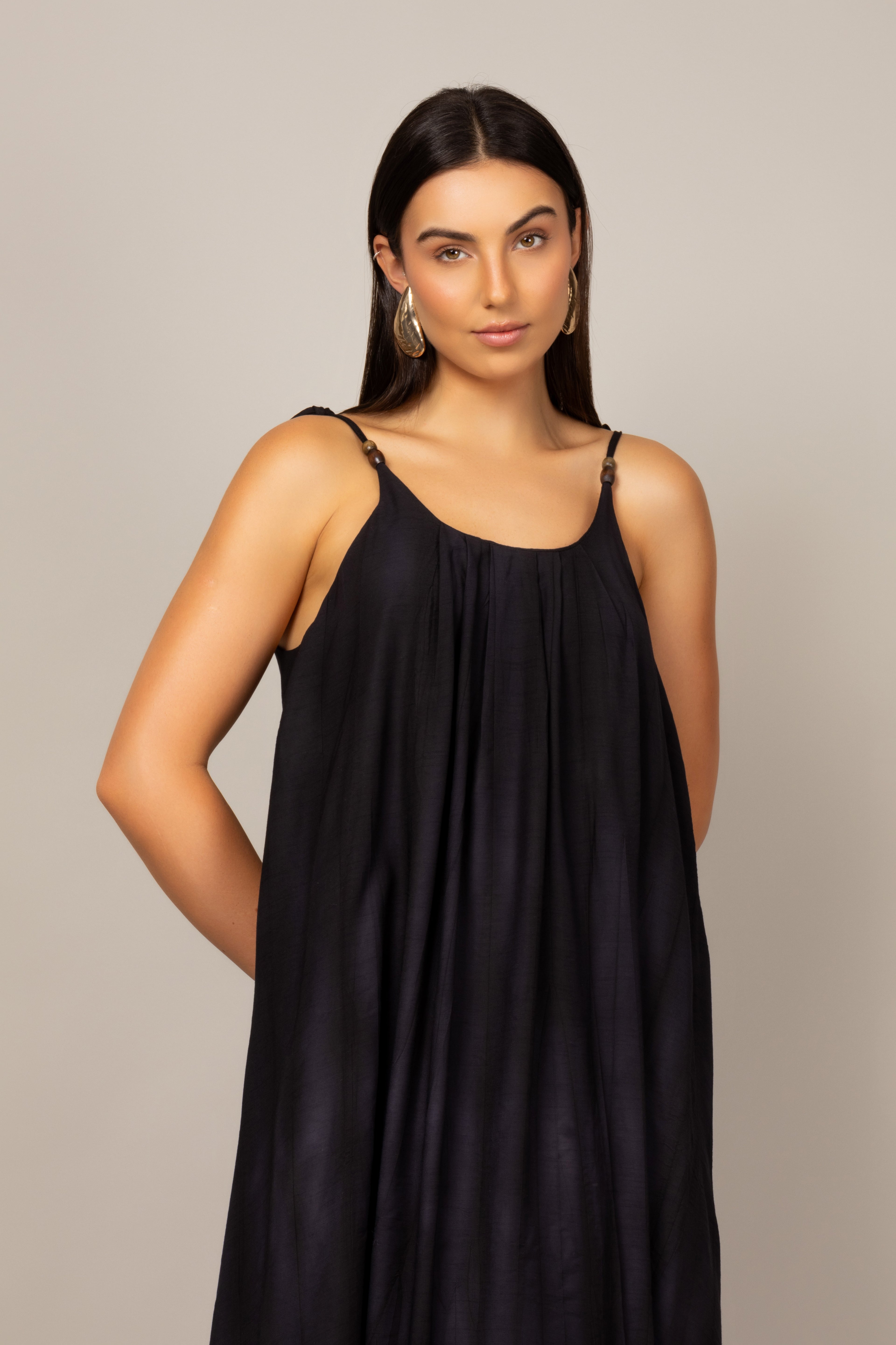 Vestido estonado de alças finas