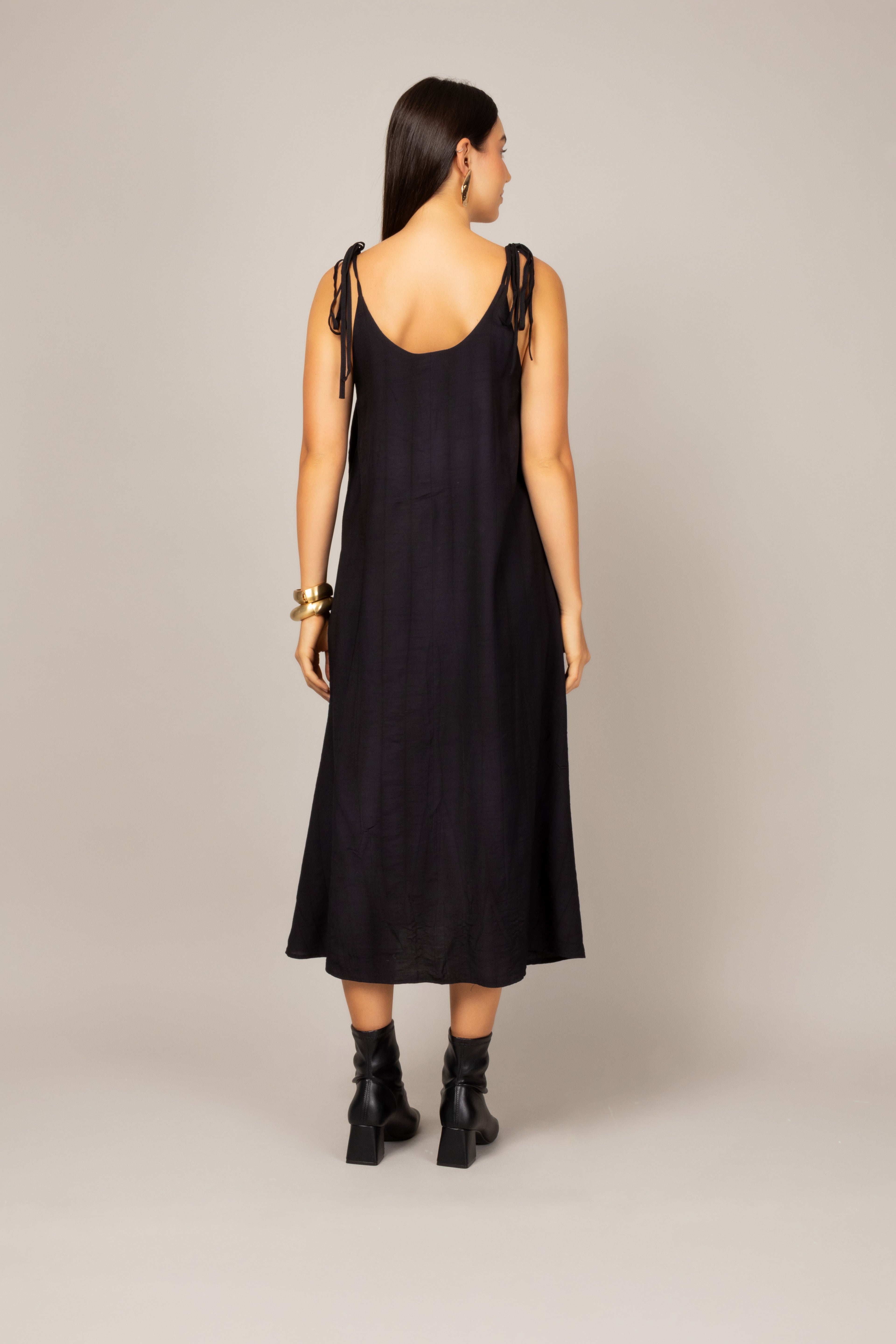 Vestido estonado de alças finas