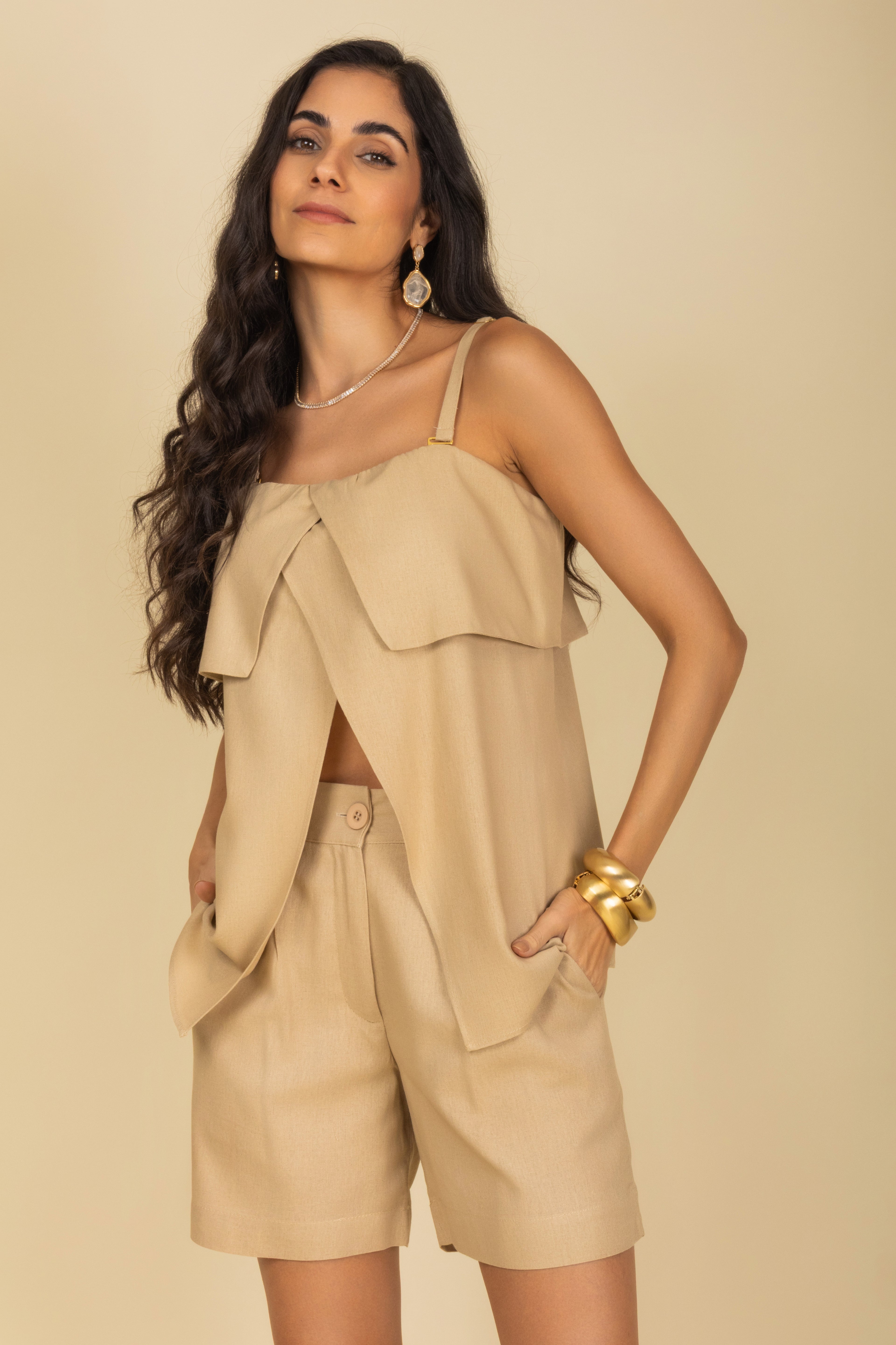Conjunto blusa strapless e short
