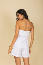 Conjunto blusa strapless e short