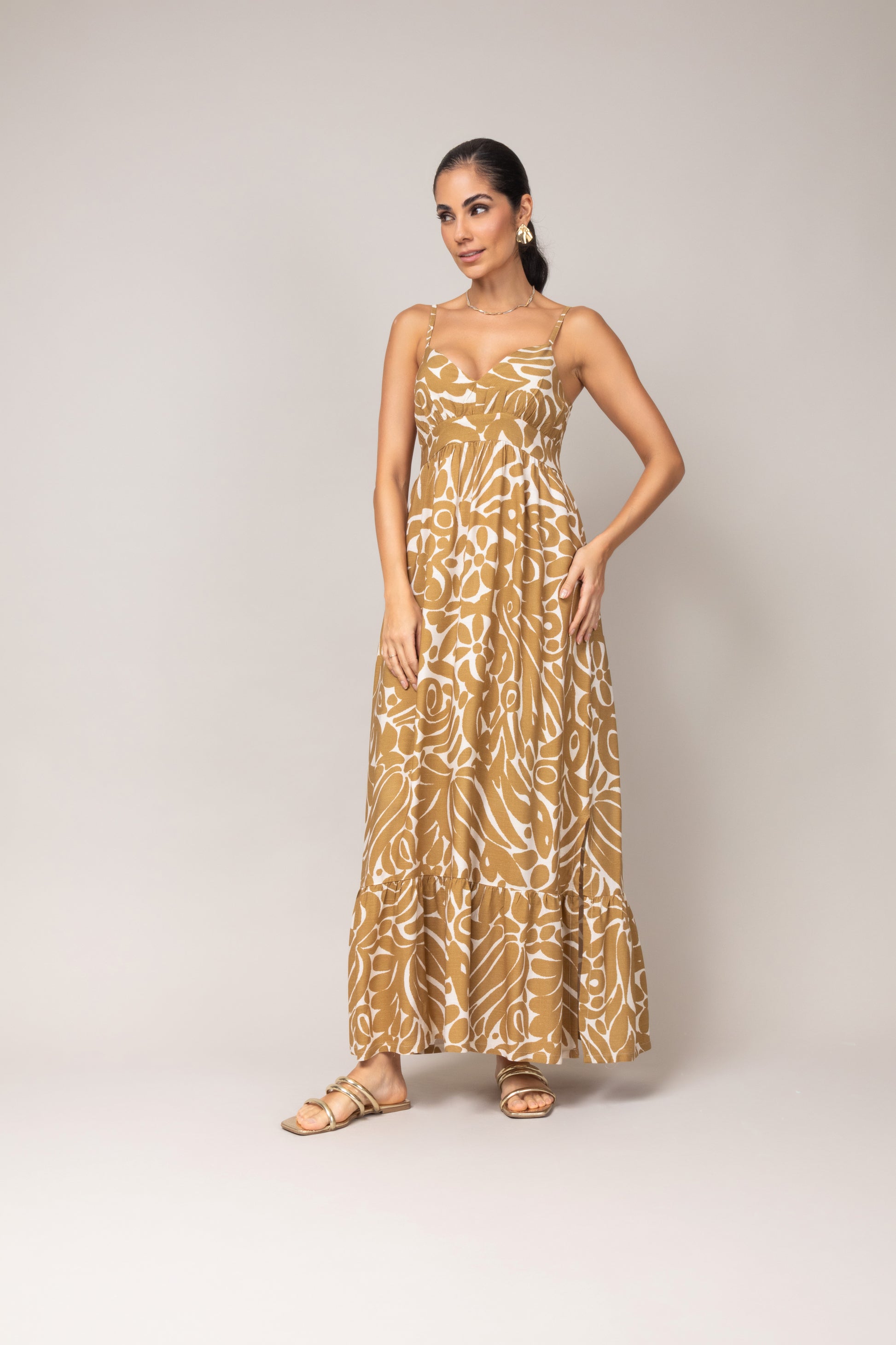 Vestido longo estampado com alças finas