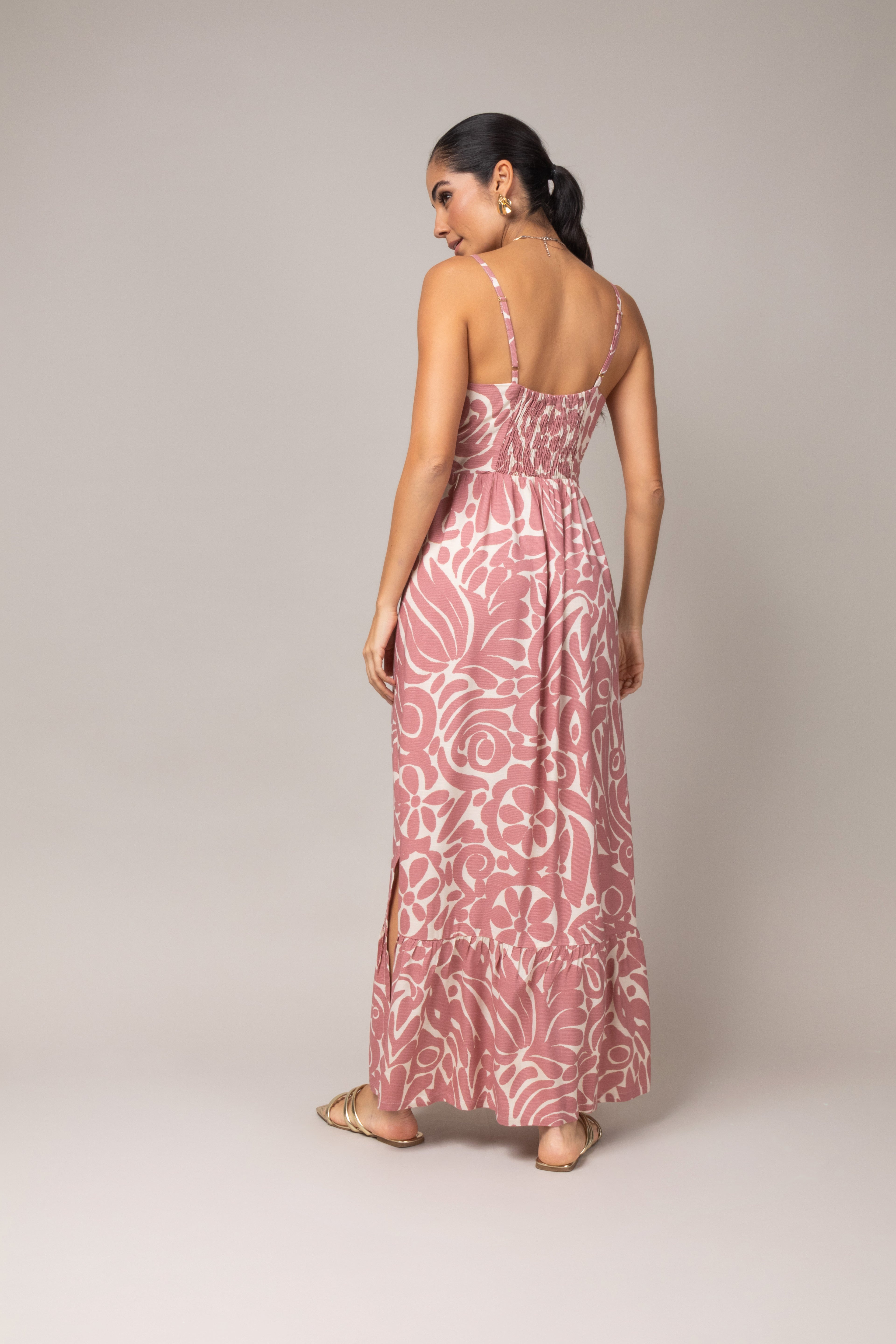 Vestido longo estampado com alças finas
