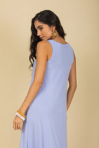 Vestido com recorte midi