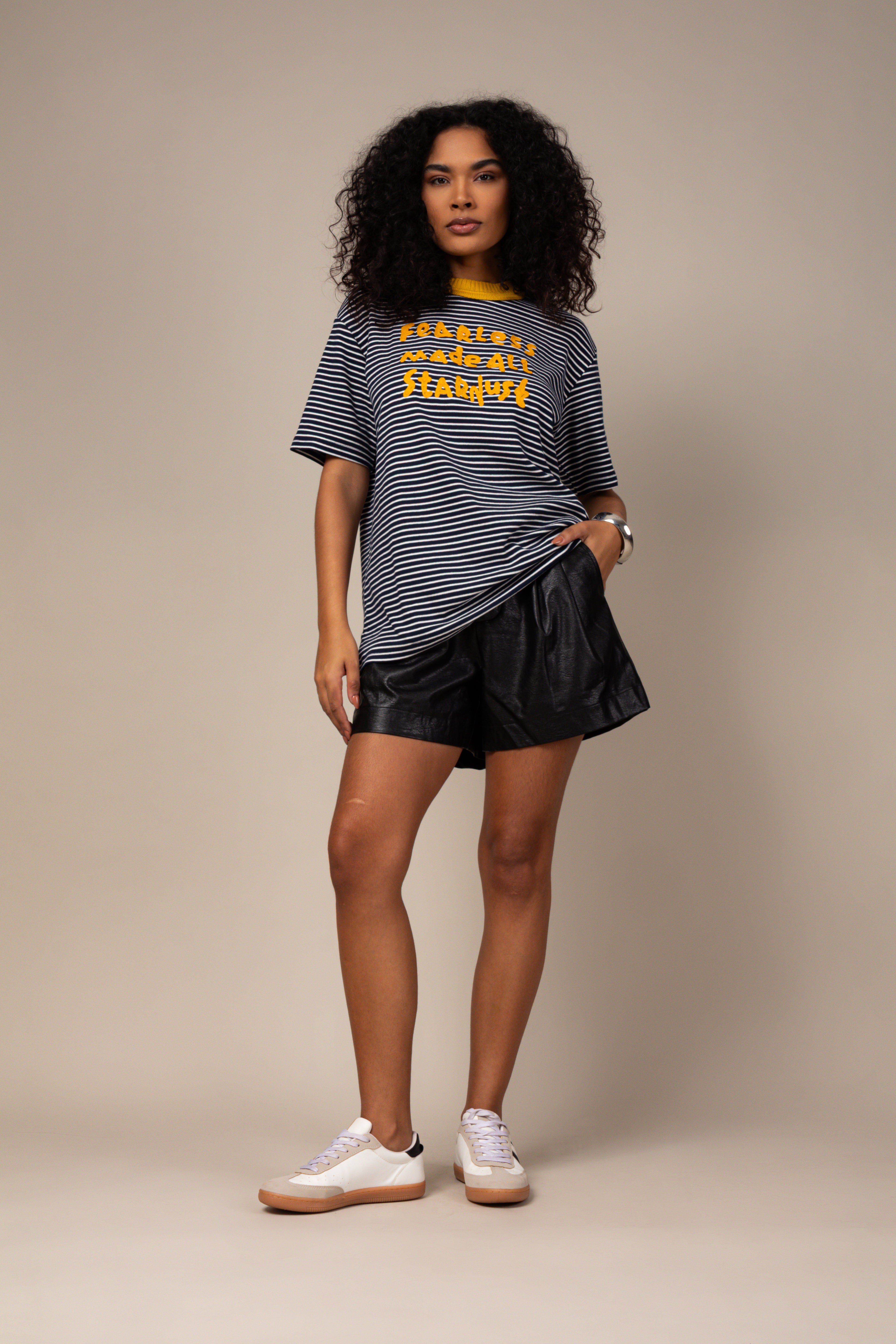T-shirt listras