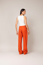 Calça alfaiataria com friso