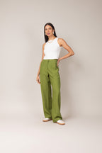 Calça alfaiataria com friso