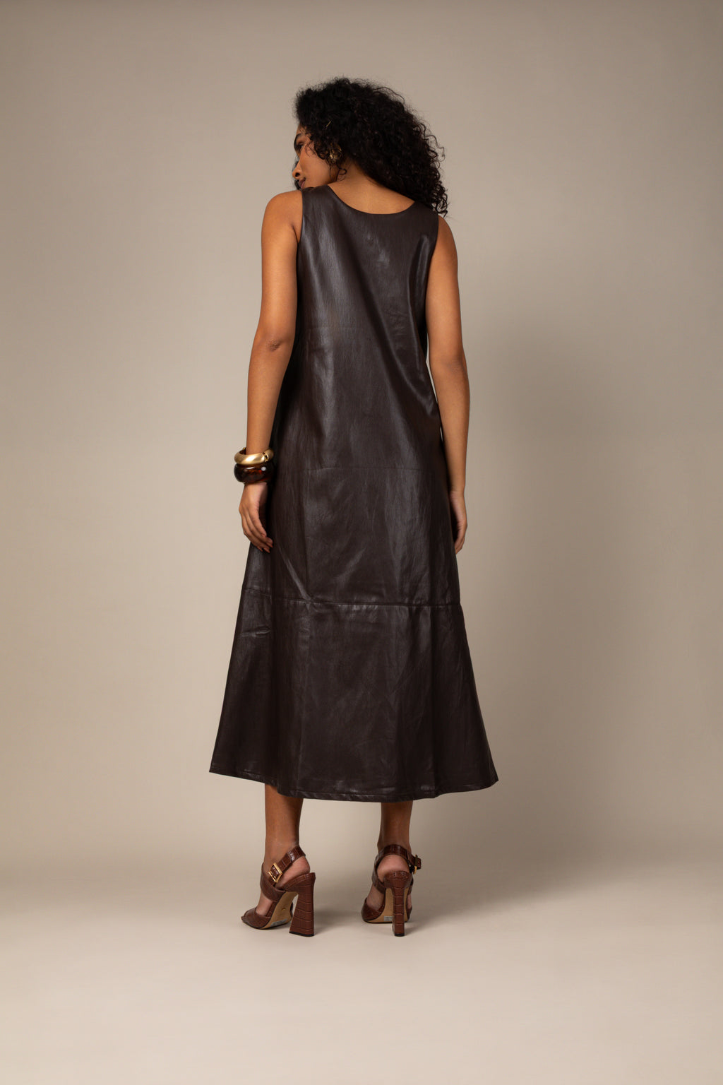 Vestido midi couro