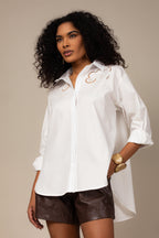 Camisa com detalhes bordados