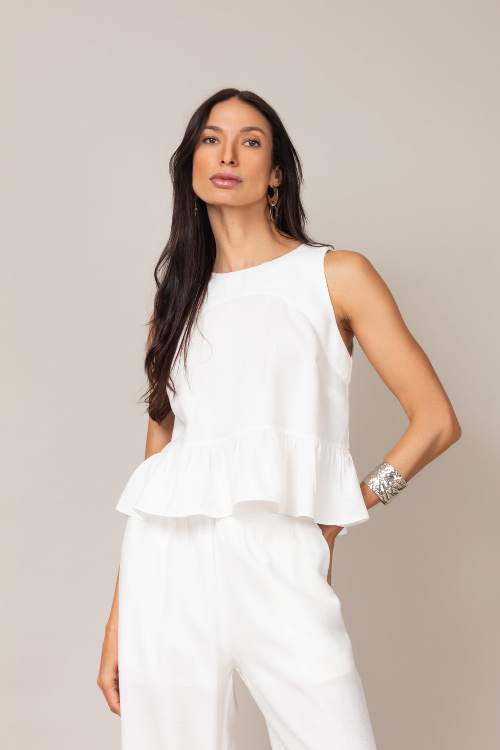 Conjunto com blusa peplum e calça pantalona