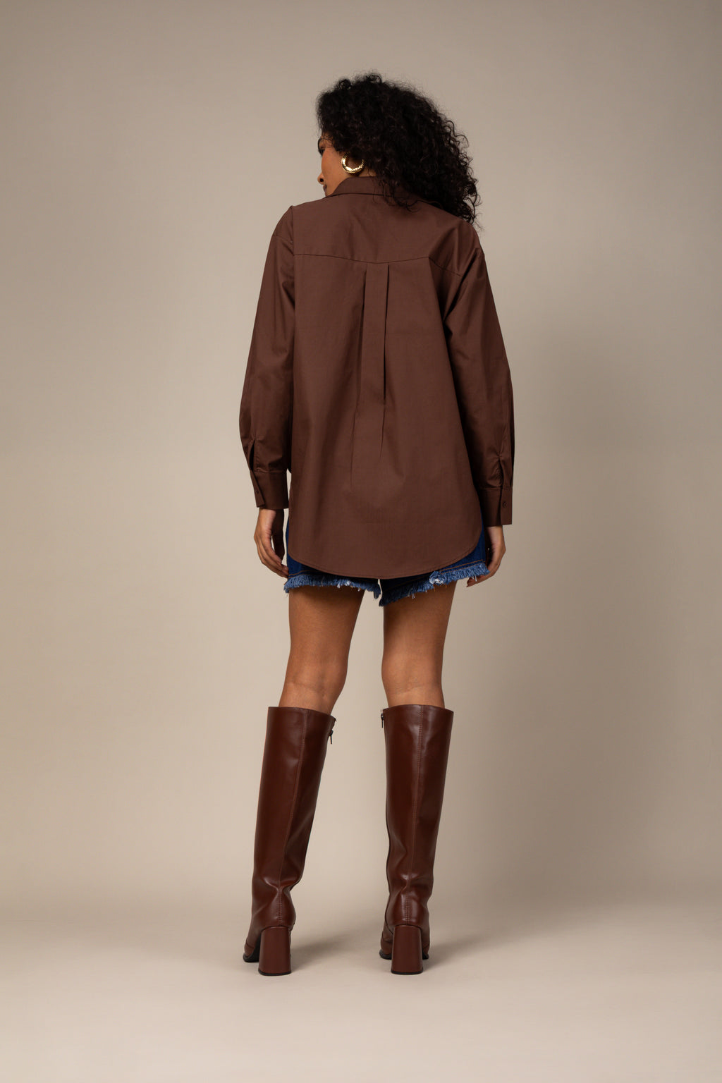 Camisa com detalhes bordados