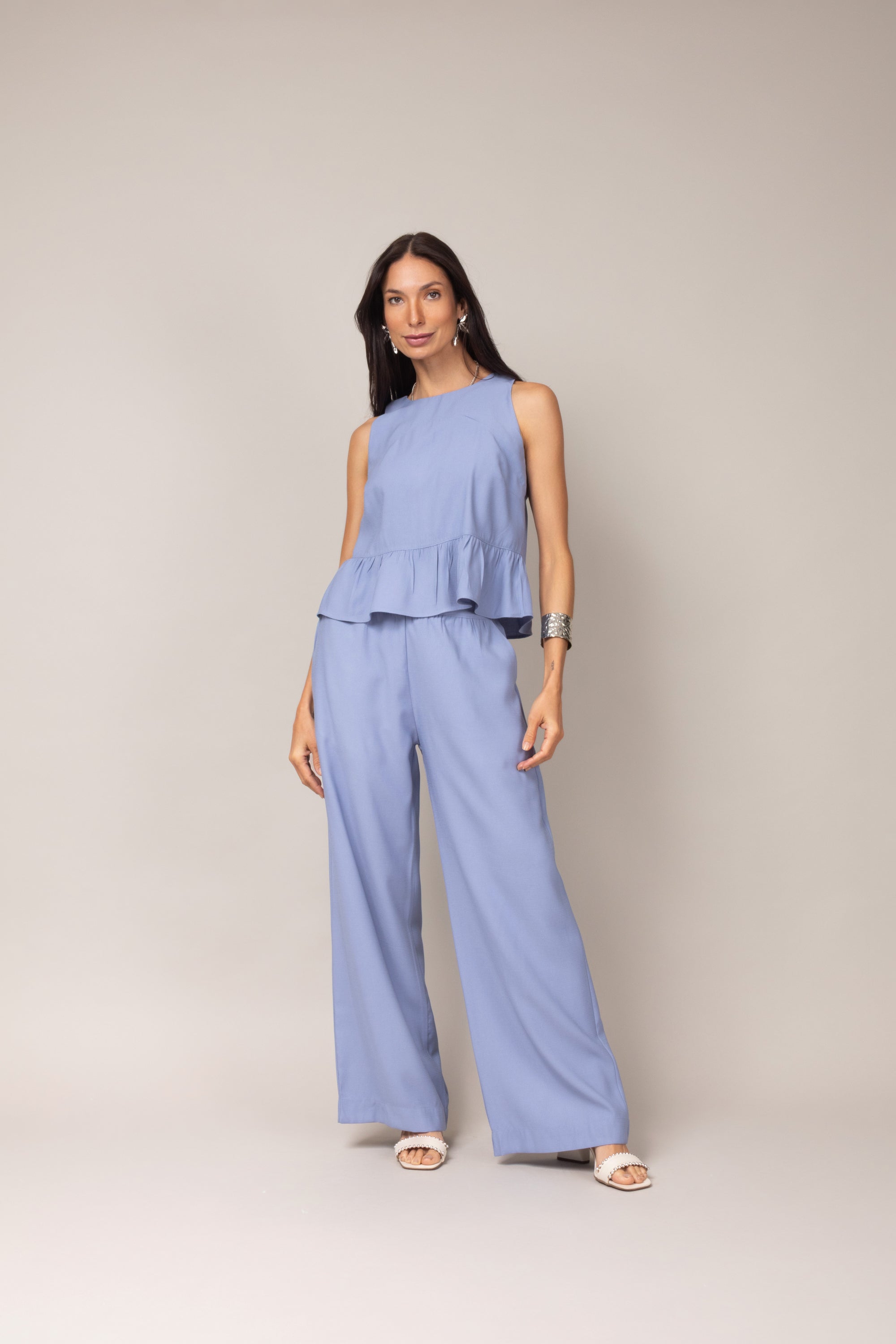 Conjunto com blusa peplum e calça pantalona