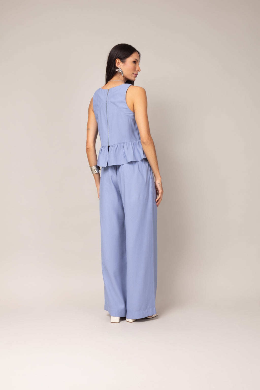 Conjunto com blusa peplum e calça pantalona
