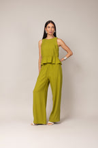 Conjunto com blusa peplum e calça pantalona