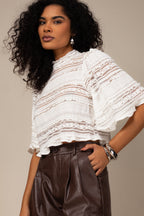 Blusa cropped de renda