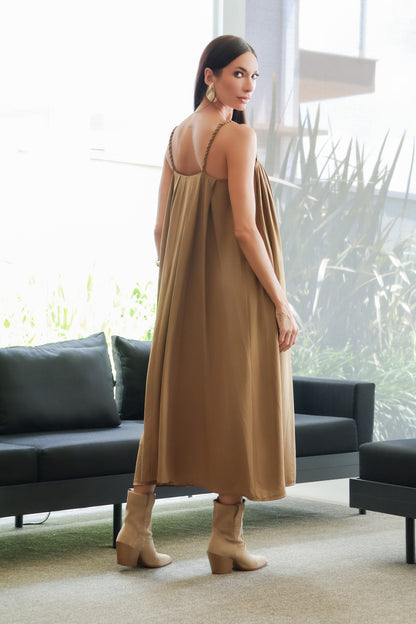 Vestido midi de alças trançada
